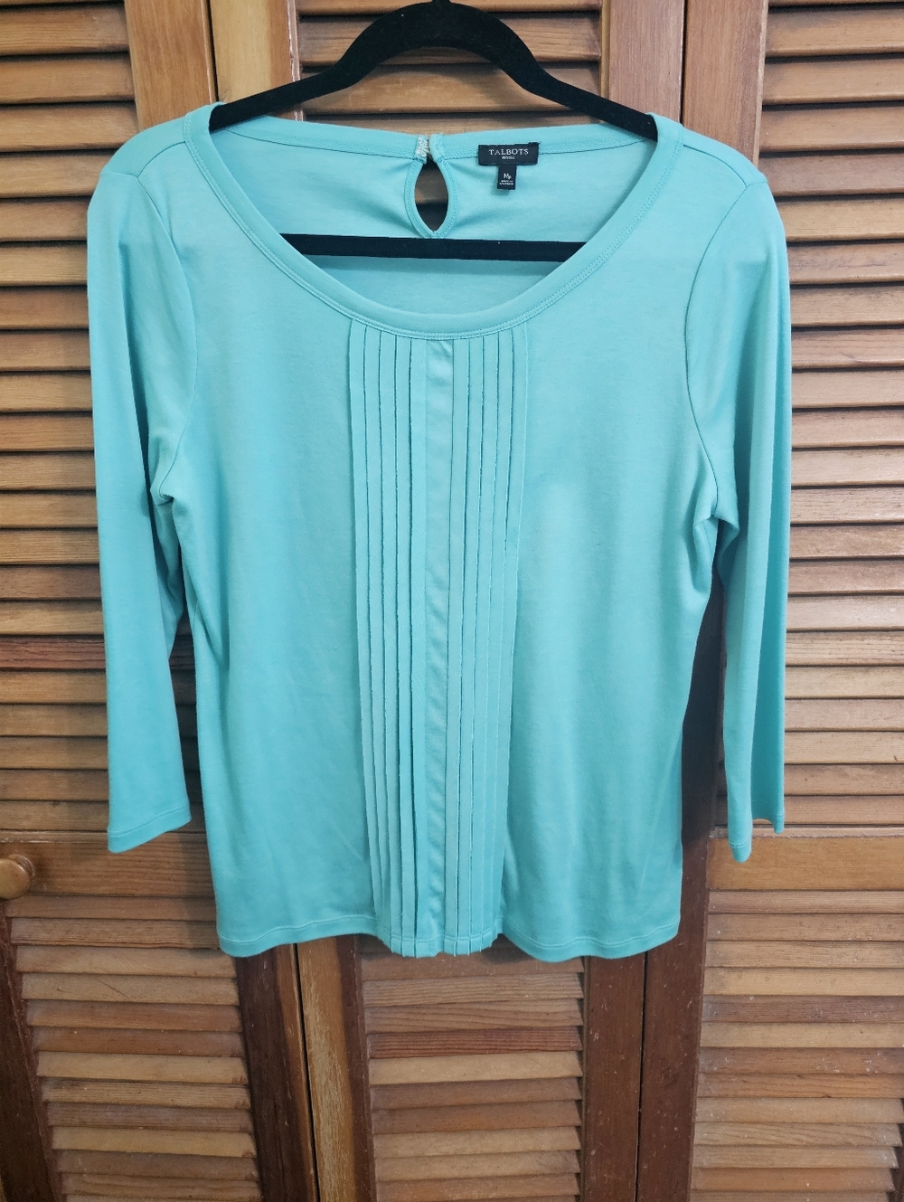Talbots Mint Green Pleated Front Top – Keyhole Back – Petite Medium
